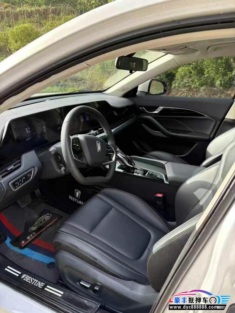 24年奔腾B70轿车抵押车出售