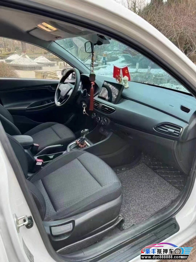 19年现代悦动轿车抵押车出售