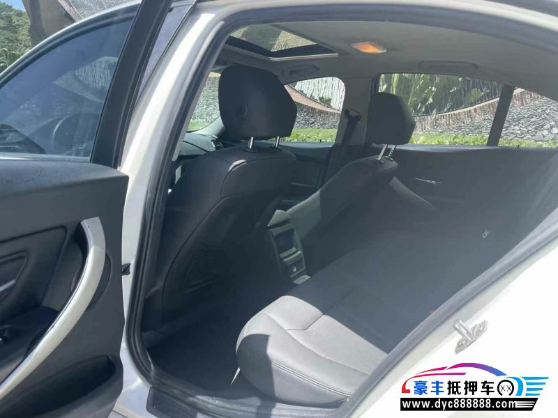 15年宝马3系轿车抵押车出售