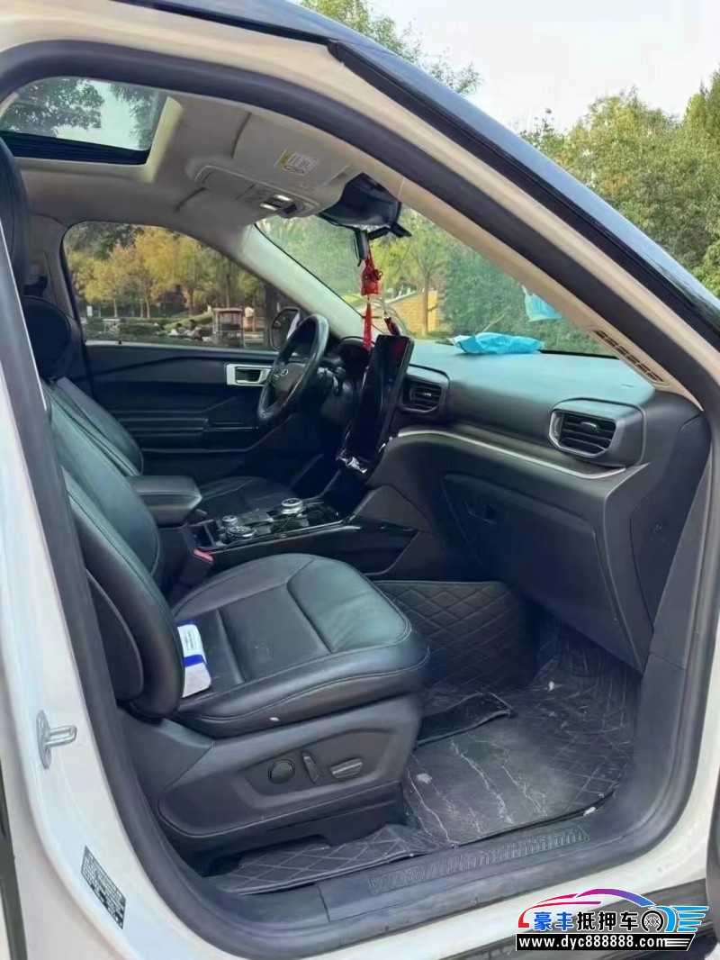 20年福特探险者轿车抵押车出售