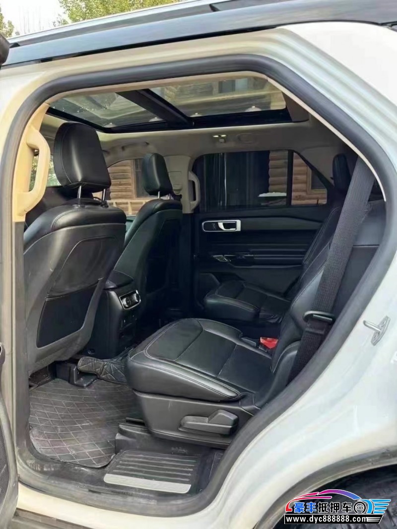 20年福特探险者轿车抵押车出售