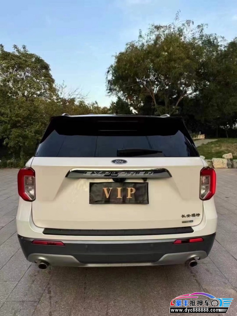 20年福特探险者轿车抵押车出售