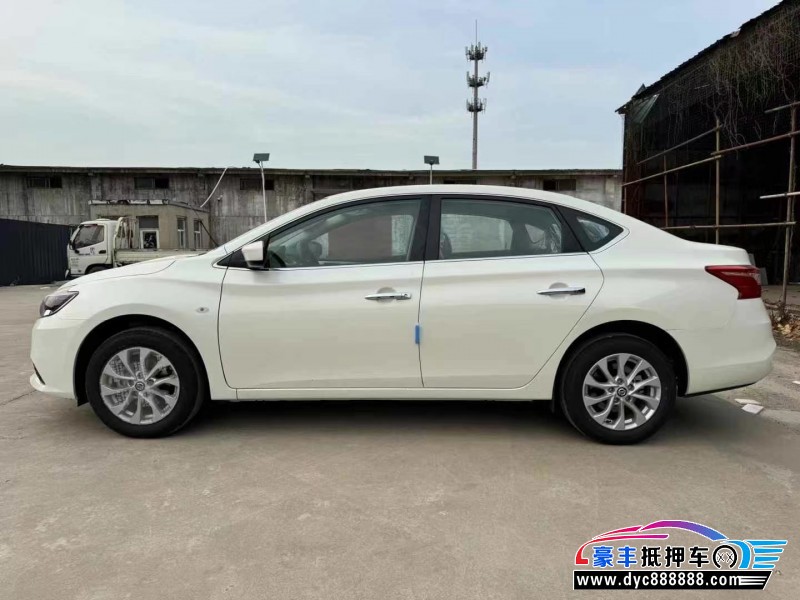 25年日产轩逸轿车抵押车出售