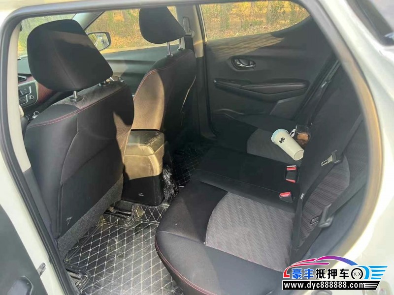 19年日产蓝鸟轿车抵押车出售