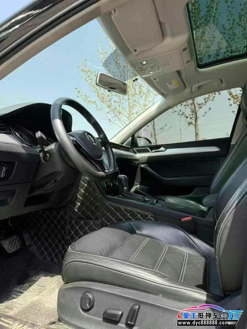 21年大众迈腾轿车抵押车出售