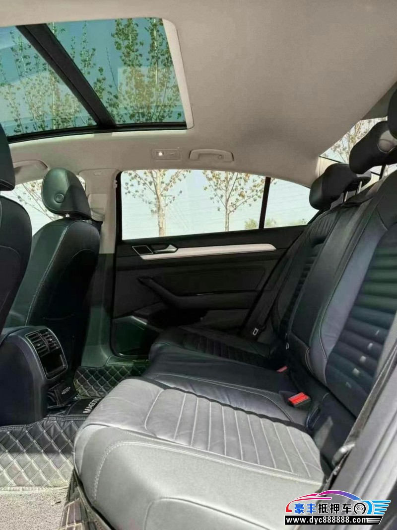 21年大众迈腾轿车抵押车出售