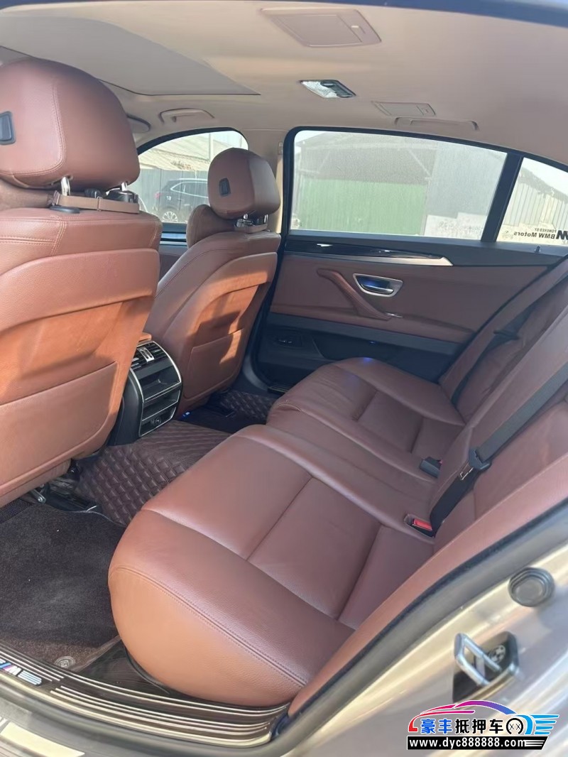 17年宝马5系轿车抵押车出售