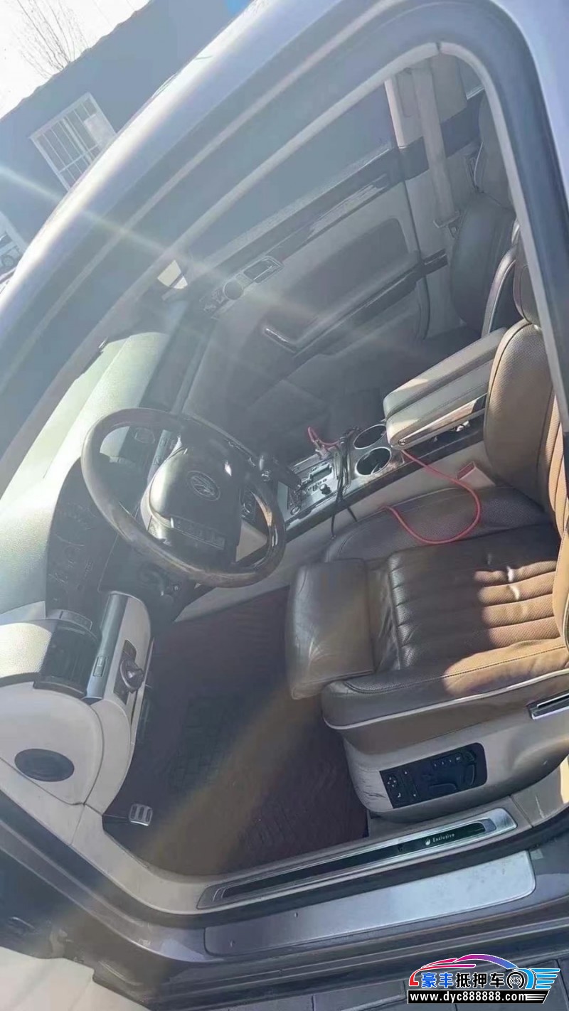 13年大众辉腾轿车抵押车出售