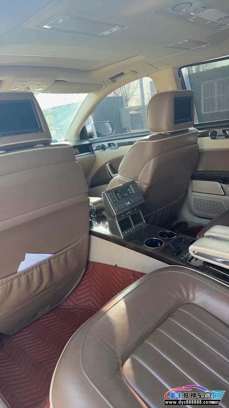 13年大众辉腾轿车抵押车出售