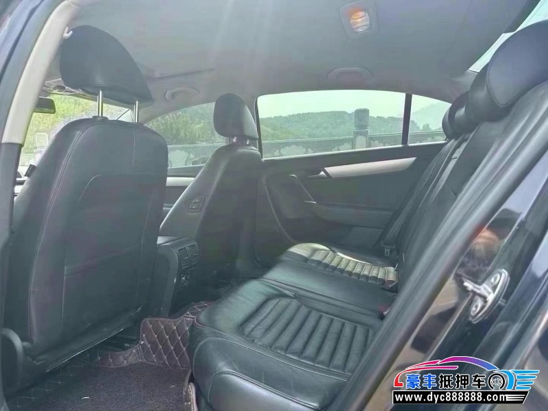 14年大众迈腾轿车抵押车出售