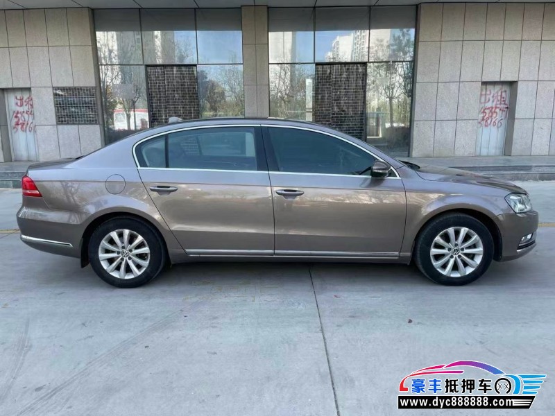 16年大众迈腾轿车抵押车出售