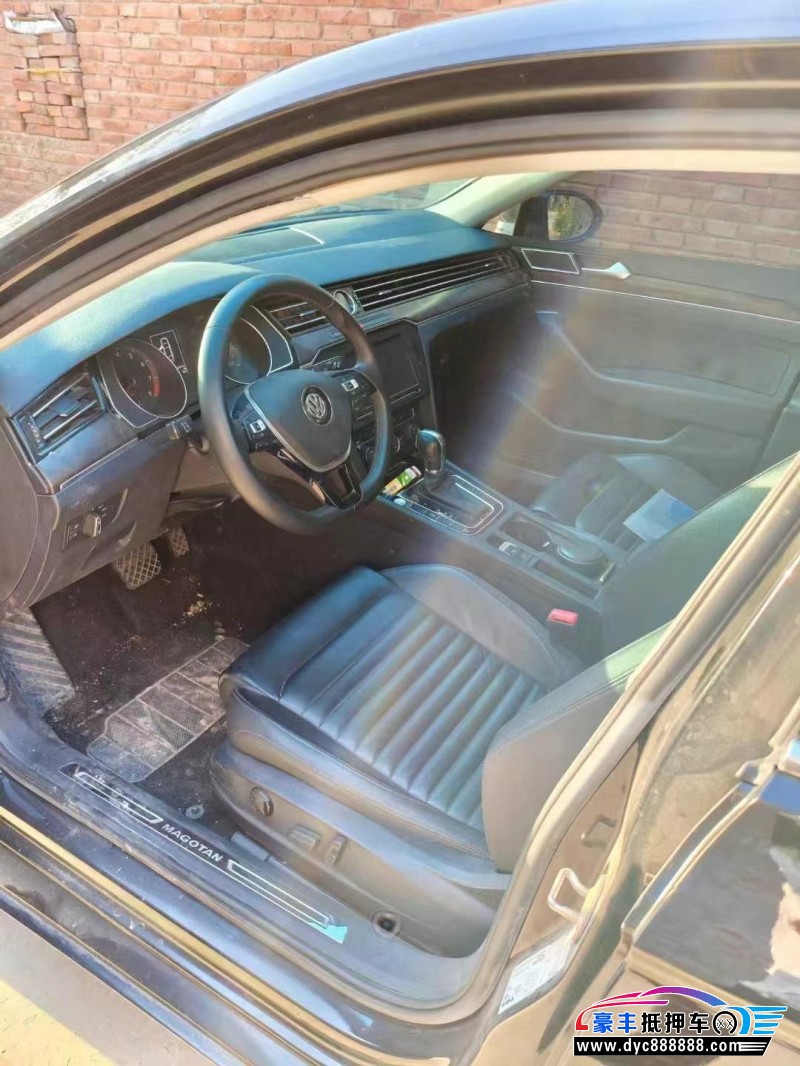 19年大众迈腾轿车抵押车出售