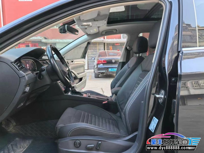 21年大众迈腾轿车抵押车出售