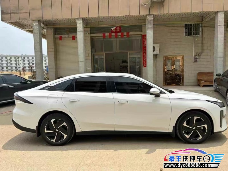 24年吉利银河L6轿车抵押车出售