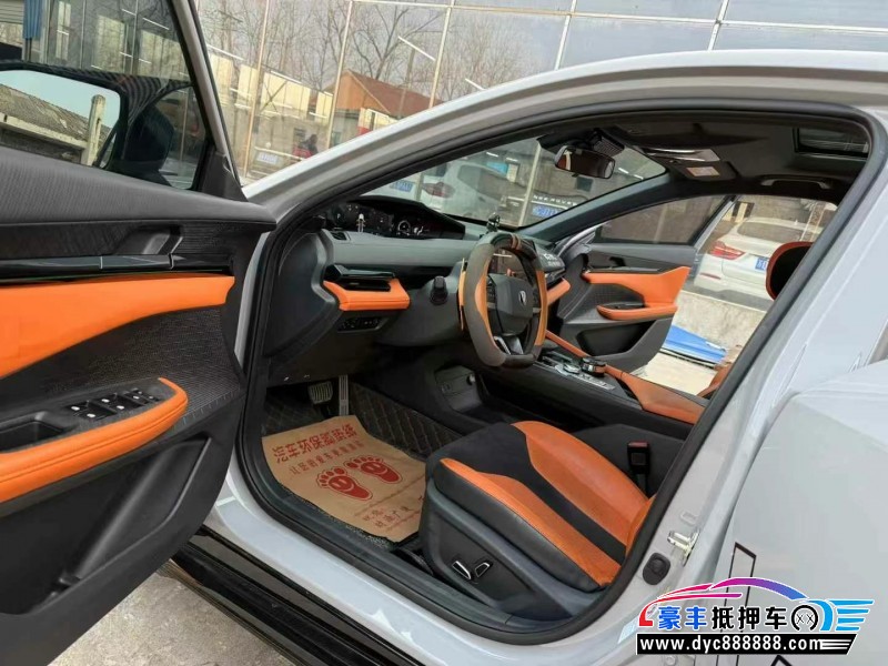 24年长安长安UNI轿车抵押车出售