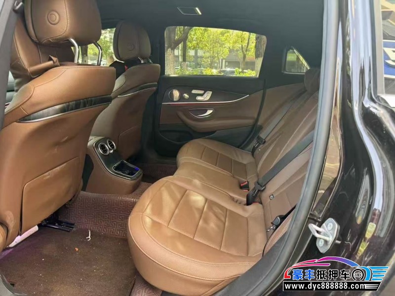 23年奔驰E轿车抵押车出售