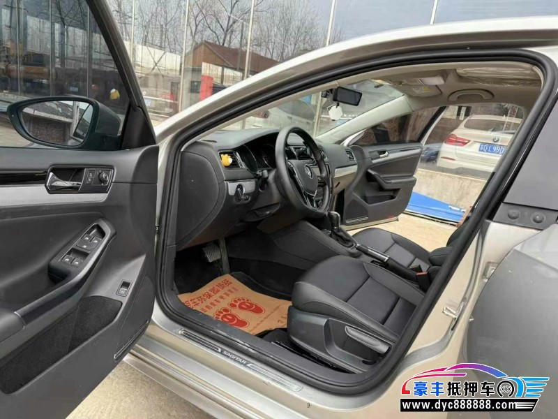 19年大众速腾轿车抵押车出售