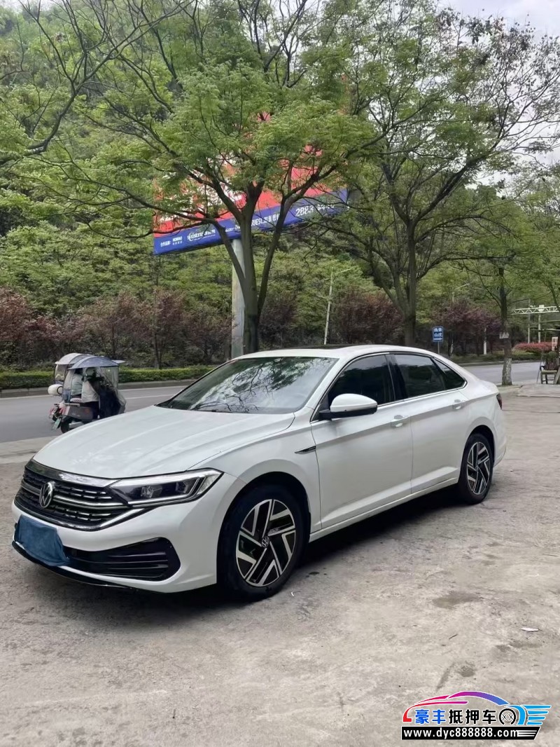 22年大众速腾轿车抵押车出售