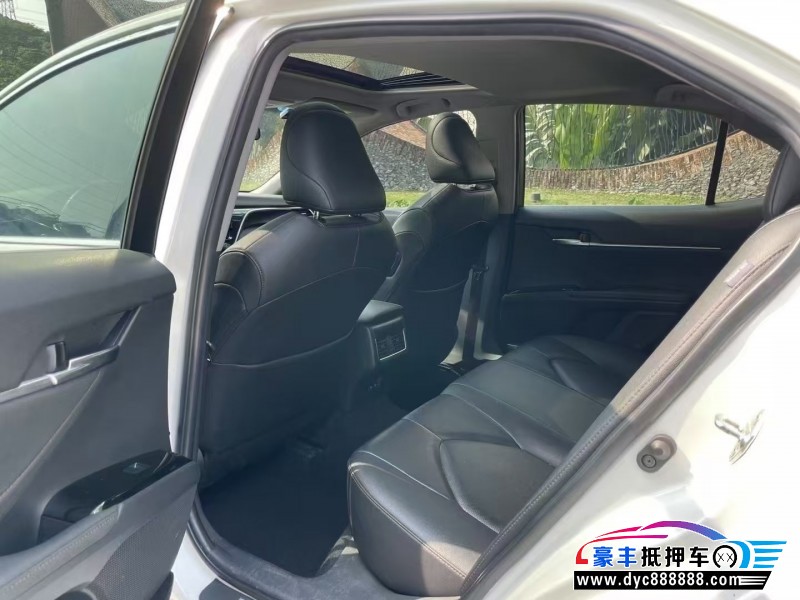 21年丰田凯美瑞轿车抵押车出售