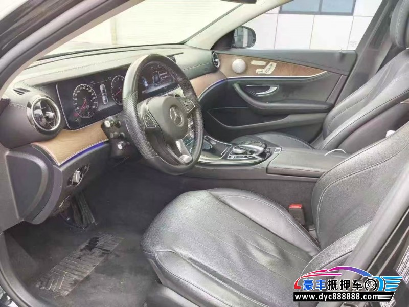 17年奔驰E轿车抵押车出售