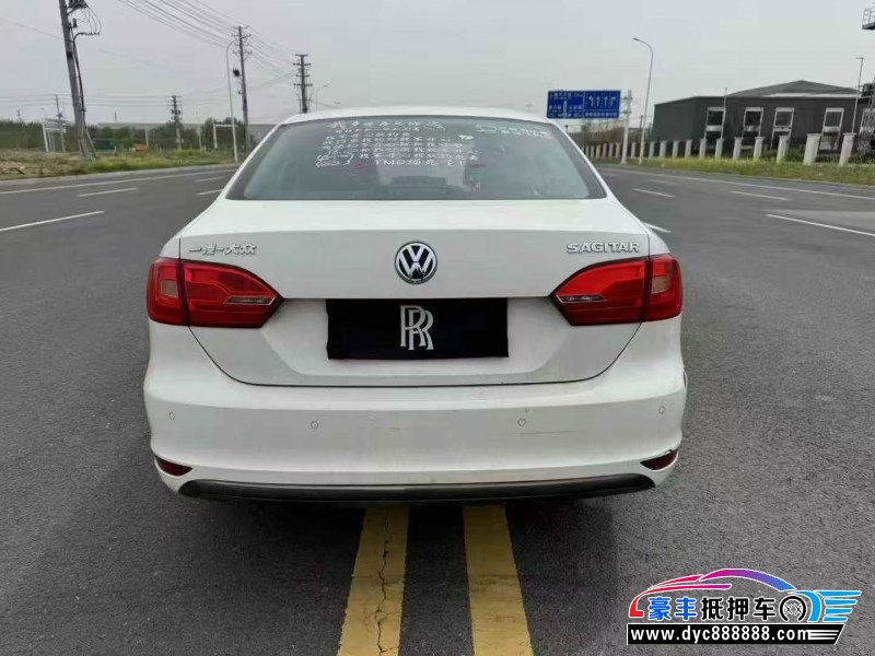 14年大众速腾轿车抵押车出售