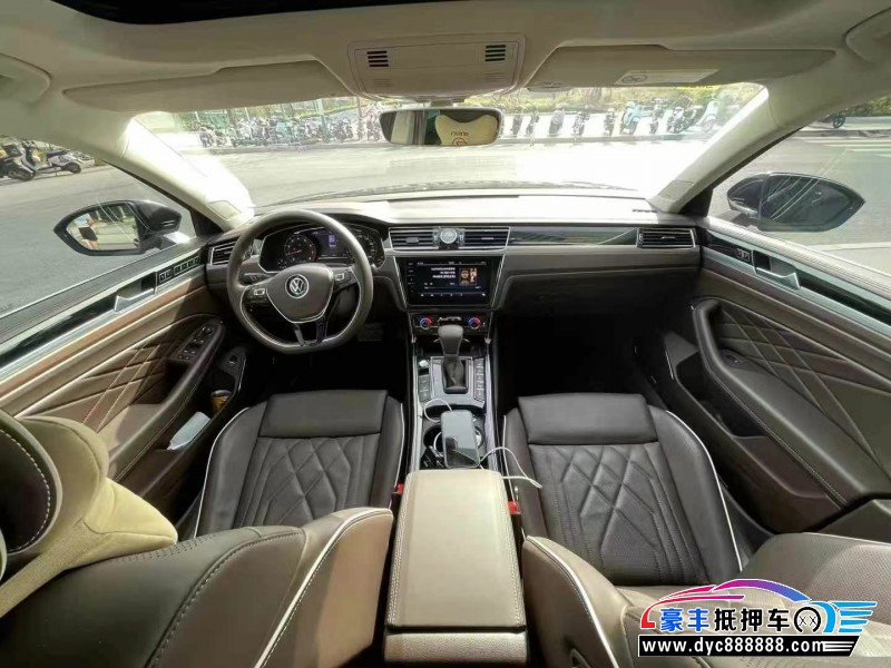 21年大众辉昂轿车抵押车出售