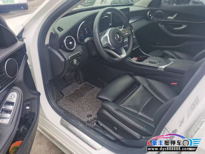 20年奔驰C轿车抵押车出售