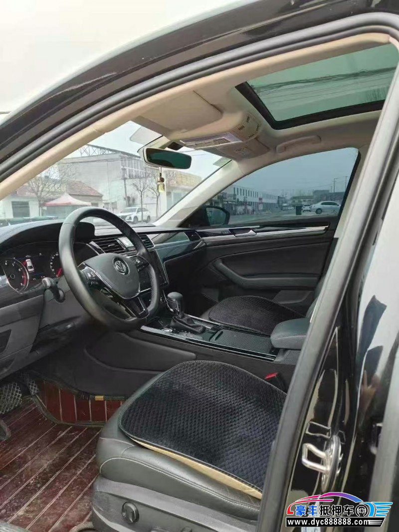 20年大众辉昂轿车抵押车出售