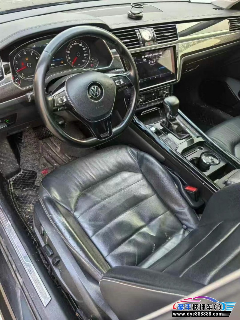 20年大众辉昂轿车抵押车出售