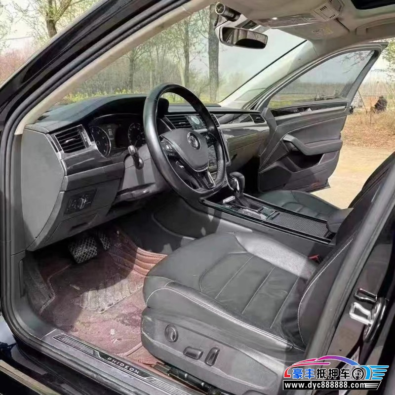 18年大众辉昂轿车抵押车出售