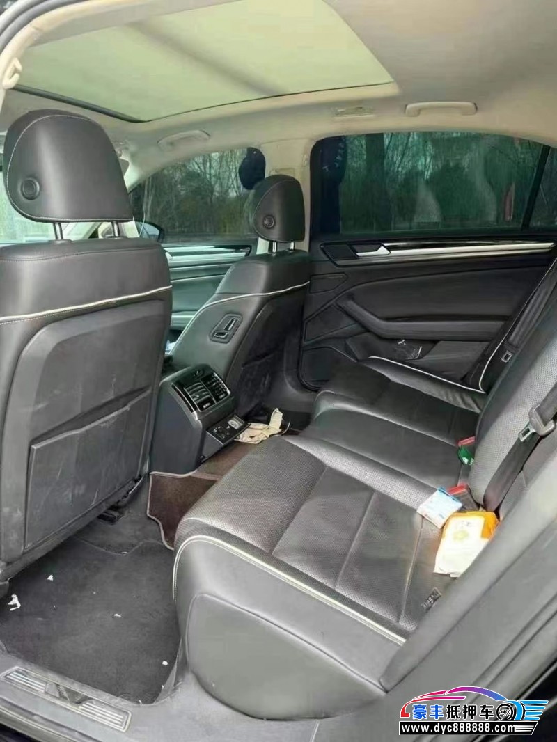 17年大众辉昂轿车抵押车出售