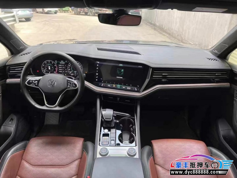 22年大众途锐轿车抵押车出售