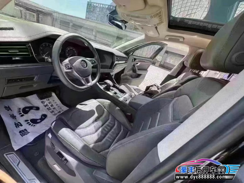 19年大众途锐SUV抵押车出售