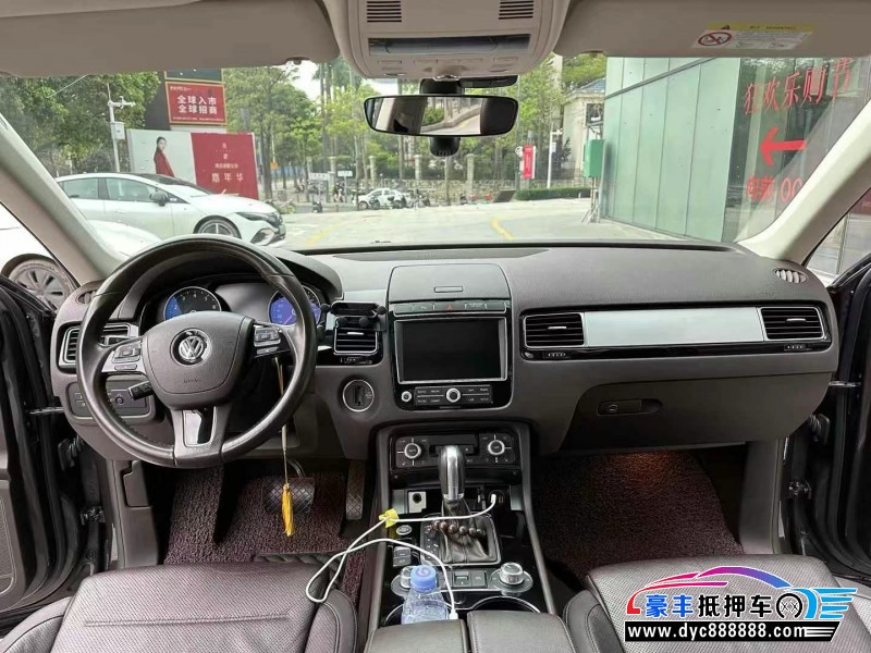 18年大众途锐SUV抵押车出售