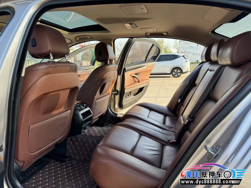 16年宝马5系轿车抵押车出售