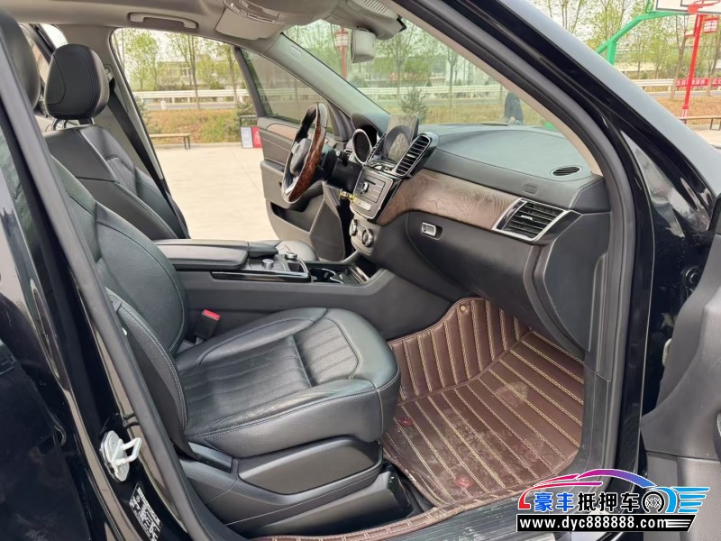 17年奔驰GLE轿车抵押车出售