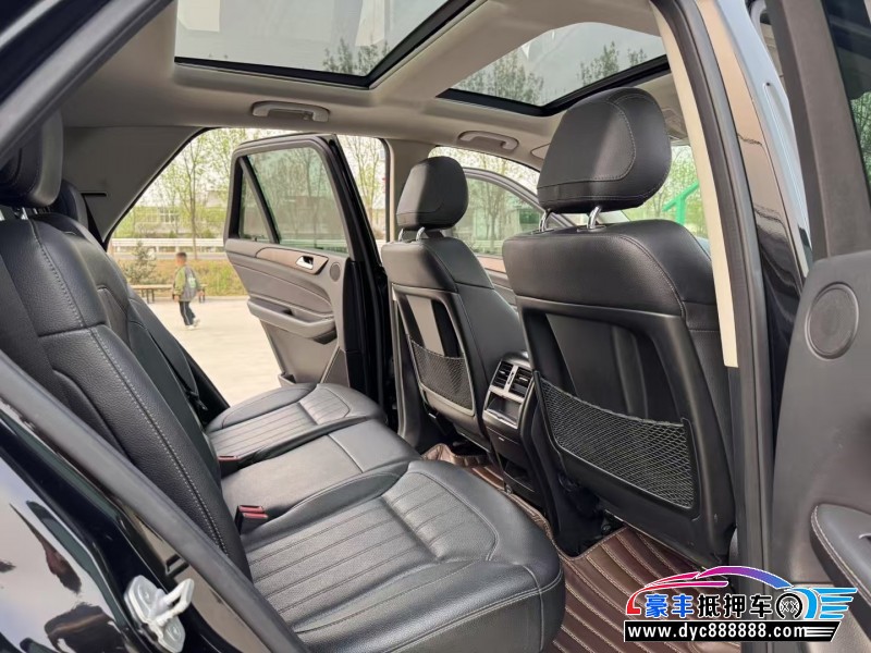 17年奔驰GLE轿车抵押车出售