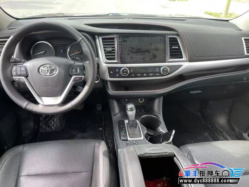 17年丰田汉兰达轿车抵押车出售