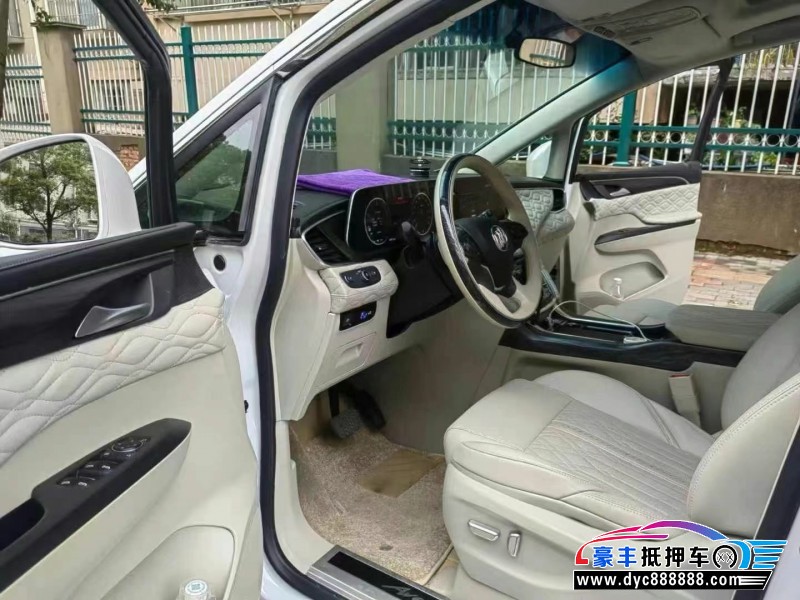 21年别克GL8轿车抵押车出售