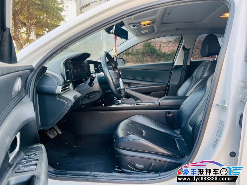 21年现代伊兰特轿车抵押车出售