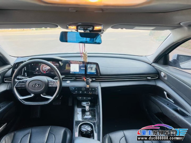 21年现代伊兰特轿车抵押车出售