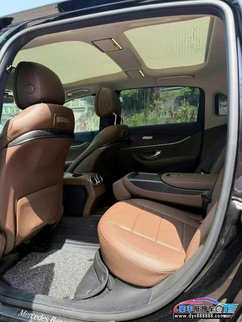 19年奔驰E轿车抵押车出售