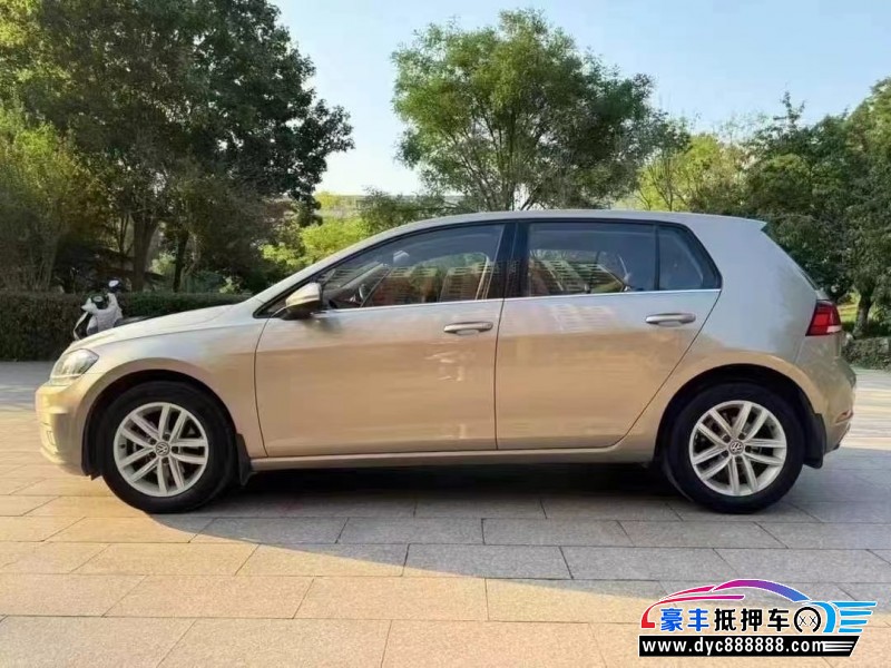 18年大众高尔夫轿车抵押车出售