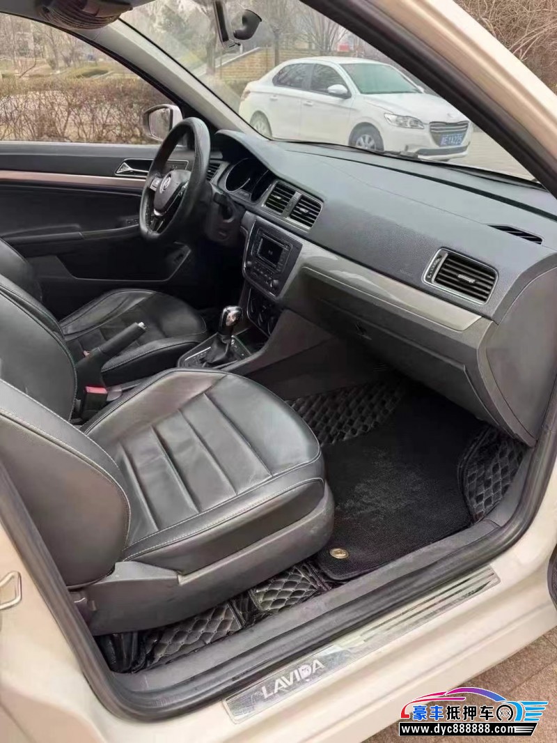 18年大众朗逸轿车抵押车出售