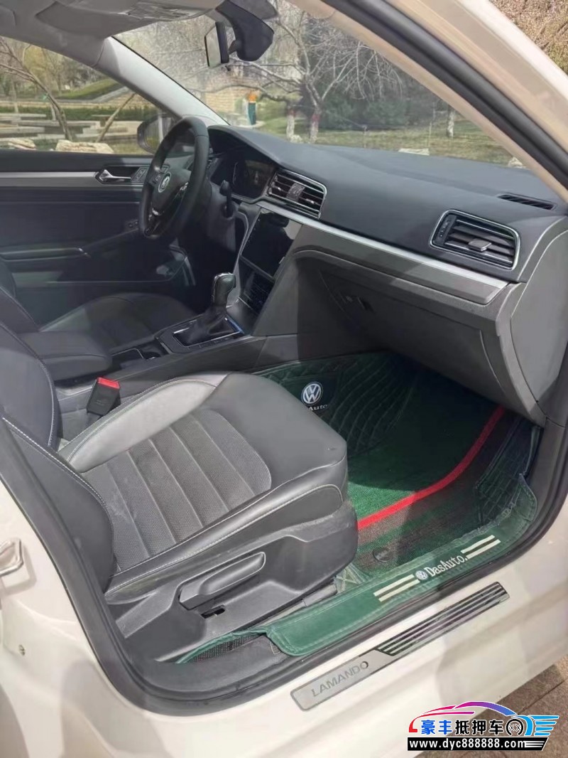 21年大众凌渡轿车抵押车出售