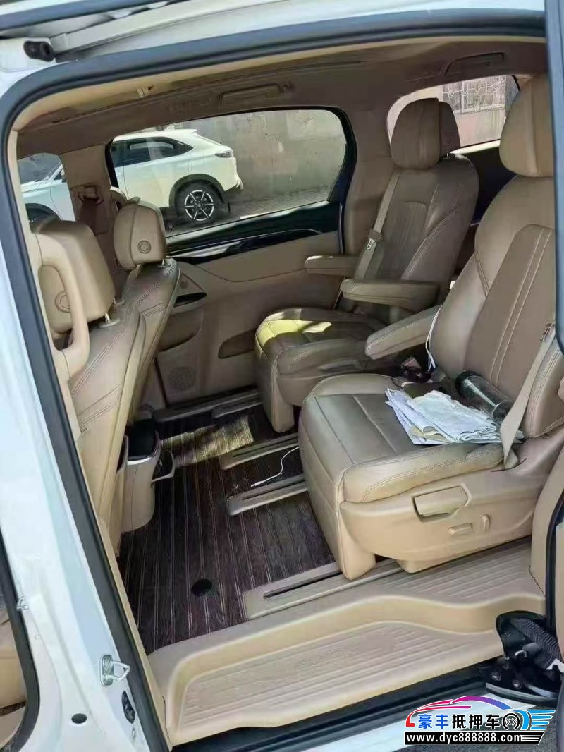 19年别克GL8轿车抵押车出售