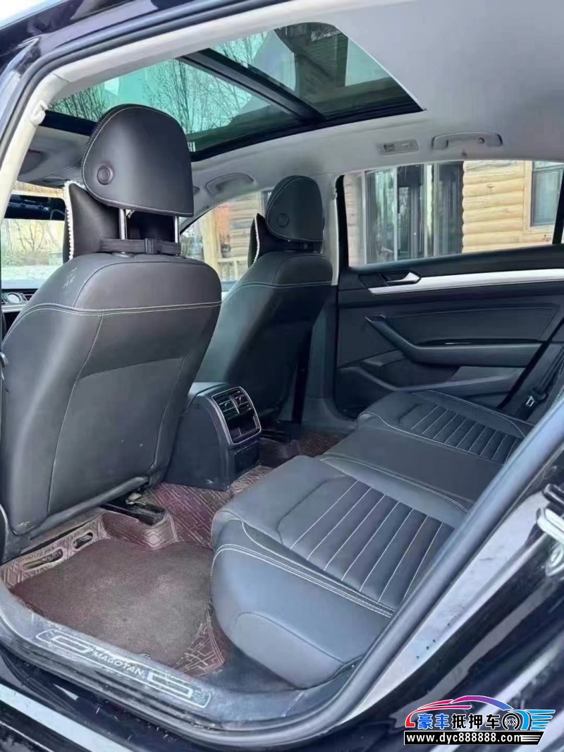 21年大众迈腾轿车抵押车出售