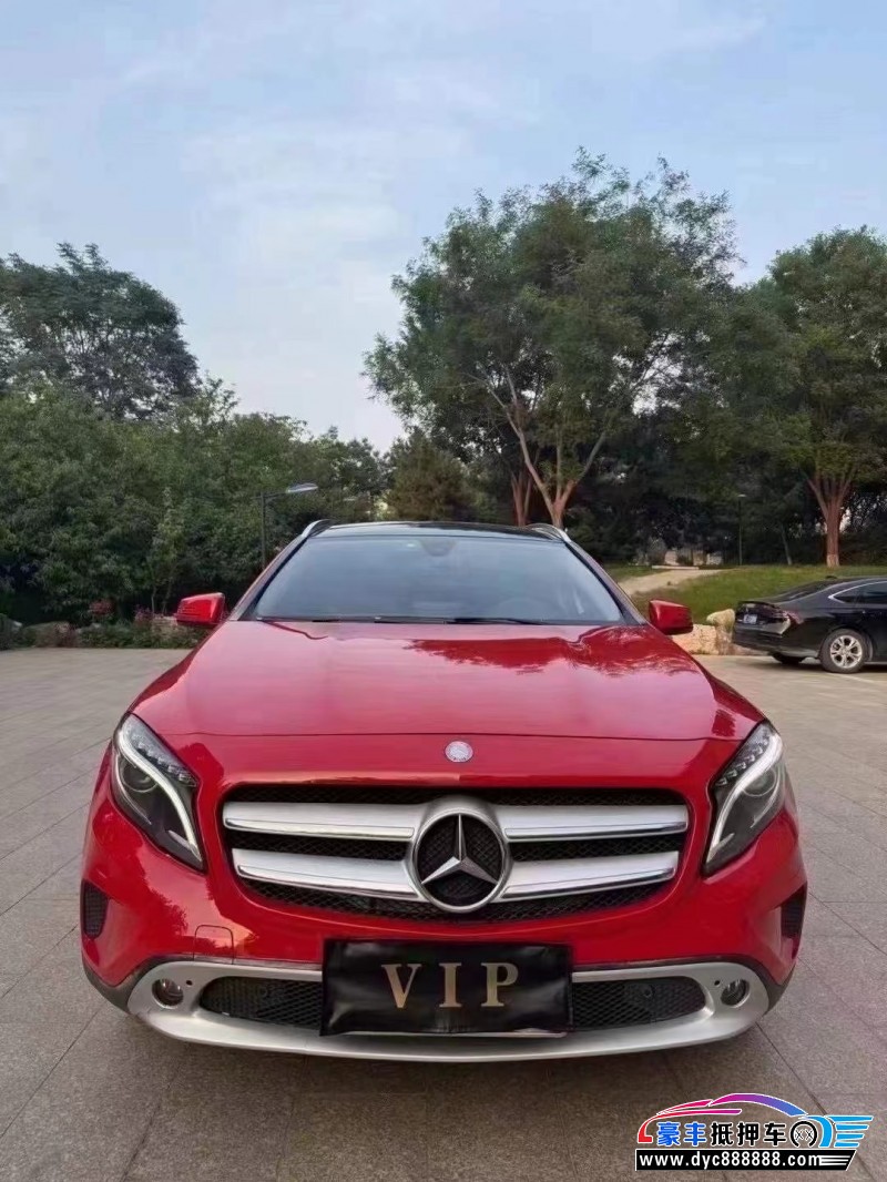 17年奔驰GLA轿车抵押车出售