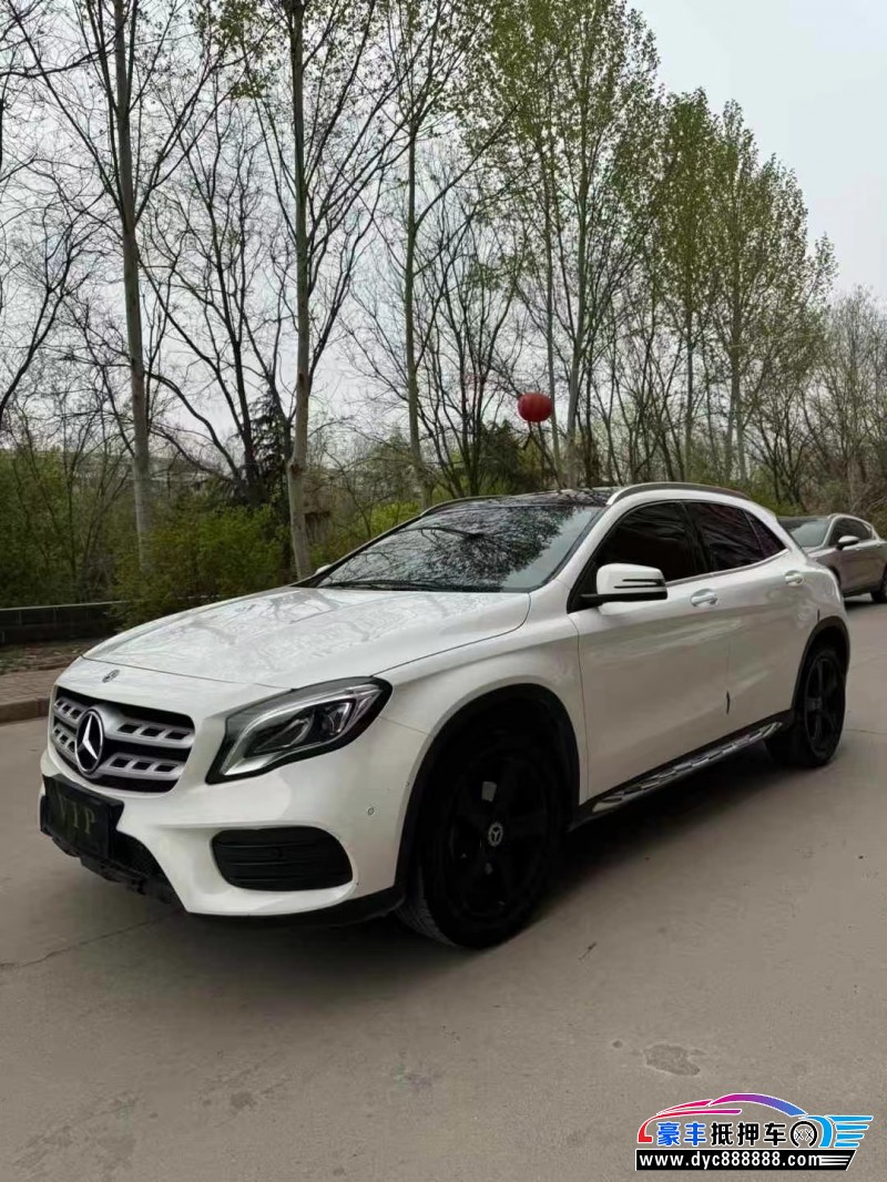 19年奔驰GLA轿车抵押车出售