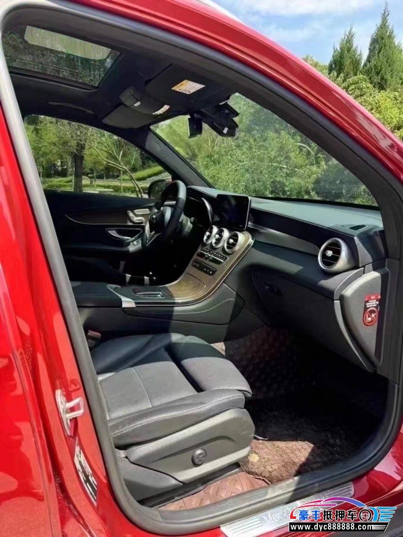 20年奔驰GLC轿车抵押车出售